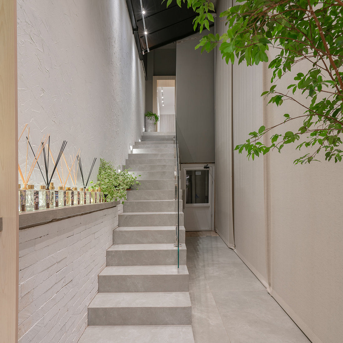 Dolmen 90x90 Cinza Matt